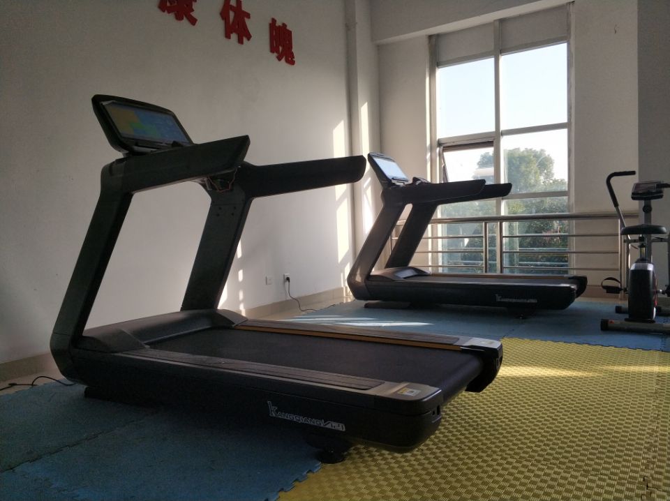 健身房污丝瓜视频下载